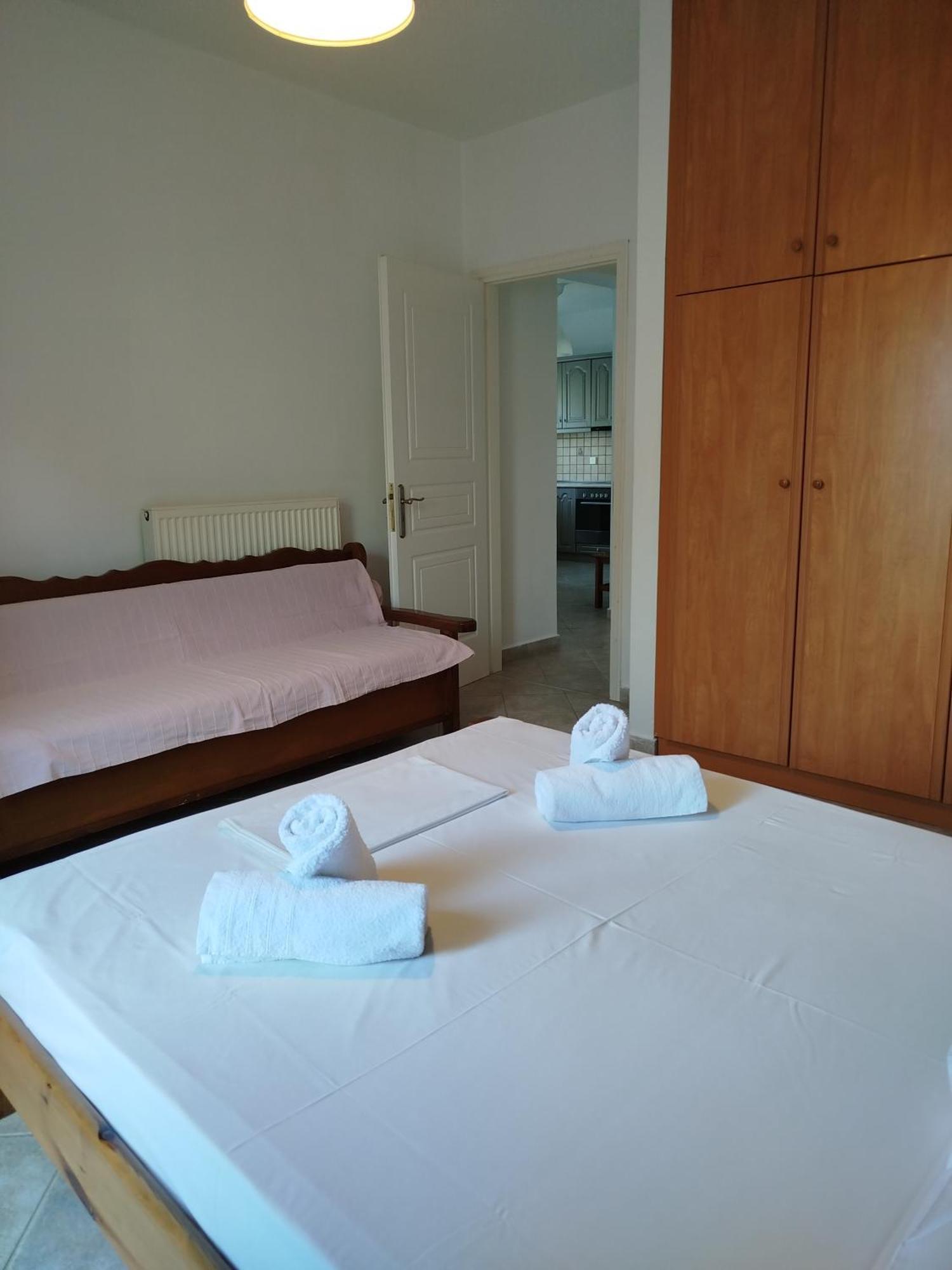 Riverside Αpartments Василики Екстериор снимка